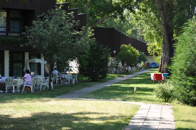 Hotel Melis Balatonlelle Exterior foto