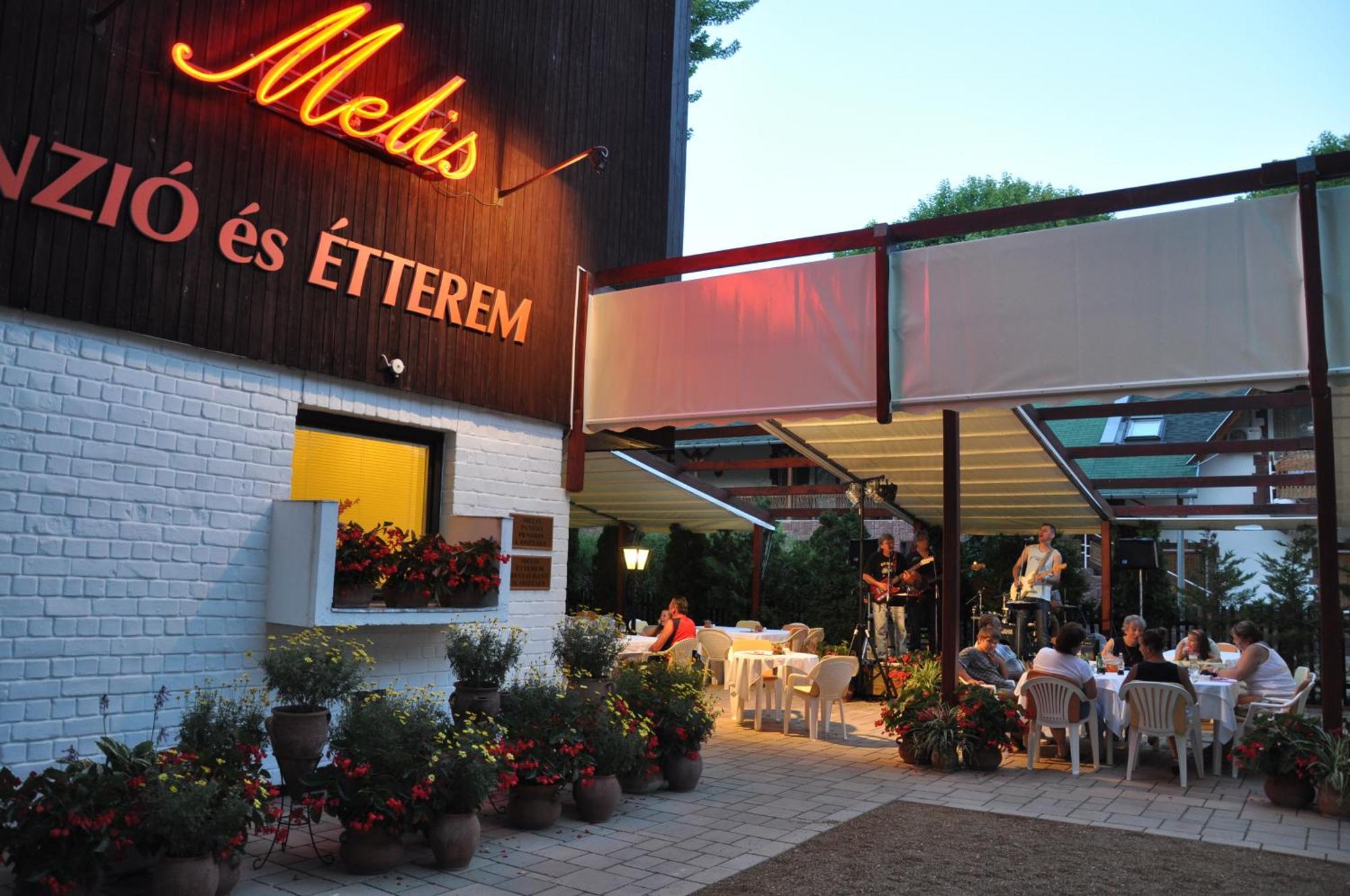 Hotel Melis Balatonlelle Exterior foto