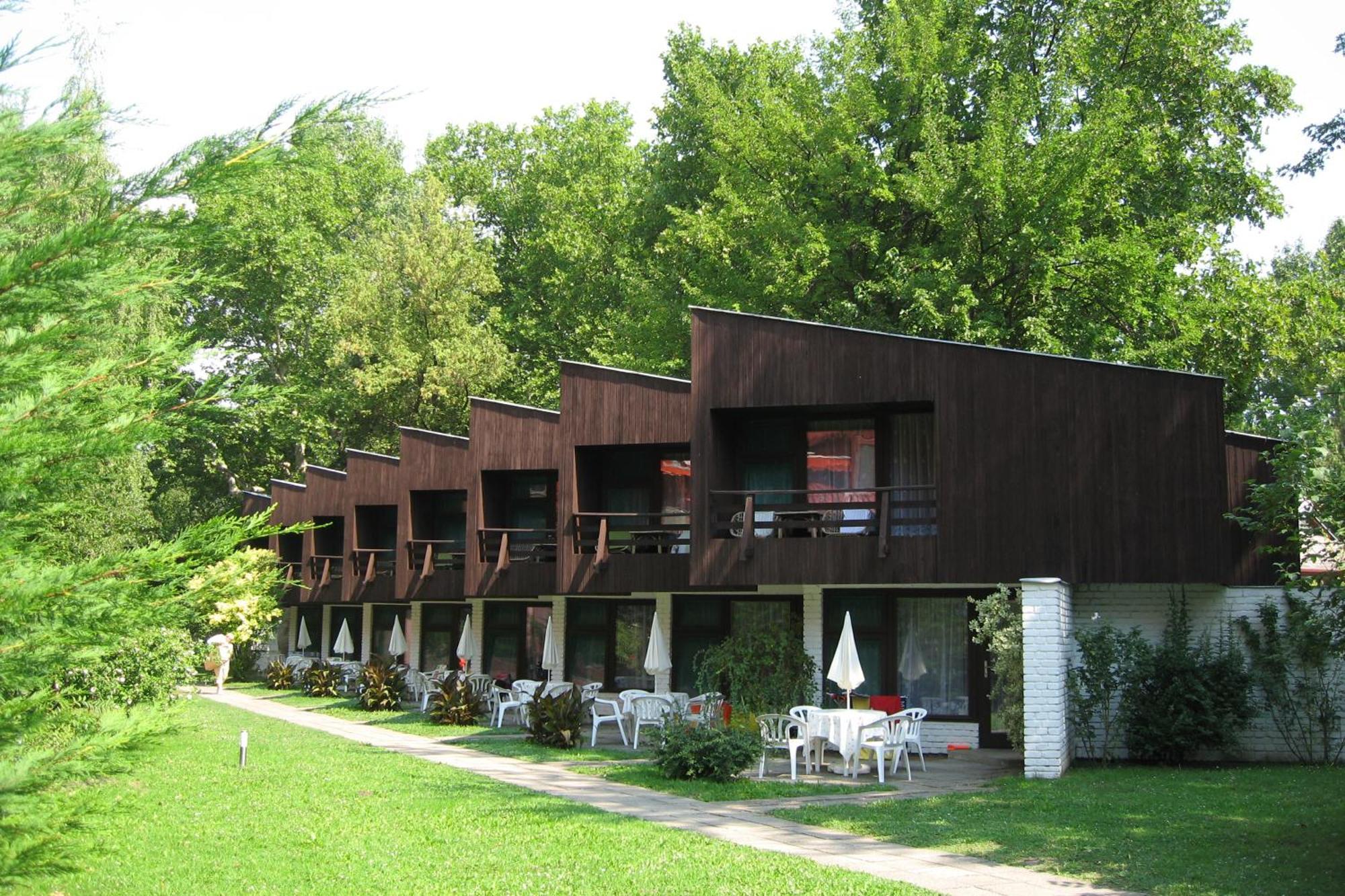 Hotel Melis Balatonlelle Exterior foto